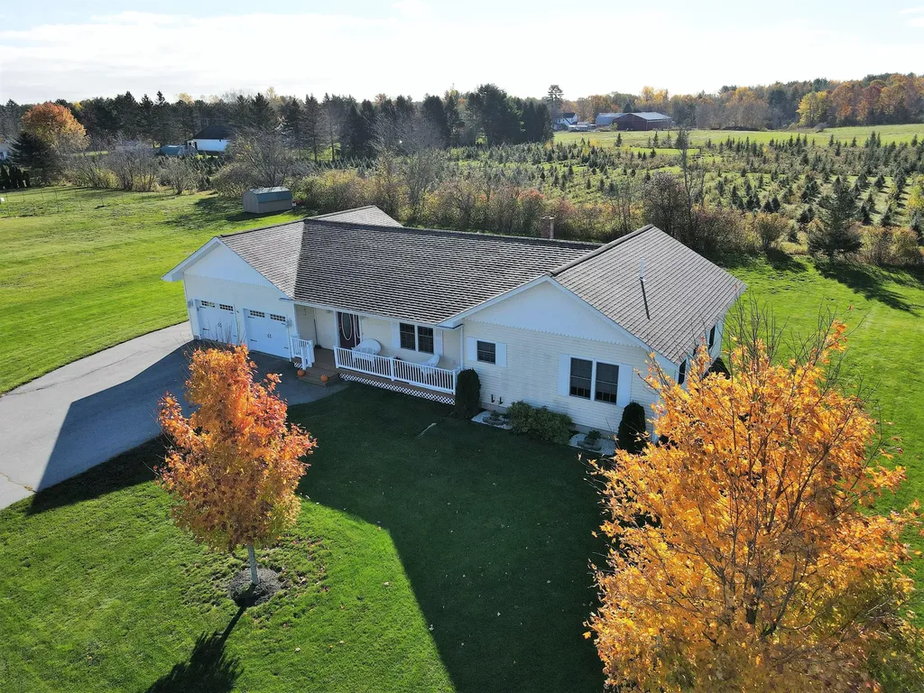24 Littlefield Lane Old Town ME 04468