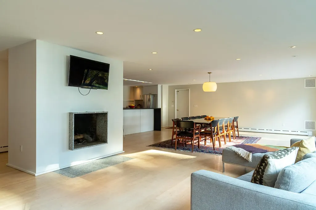 9 Samoset Road Rockland ME 04841