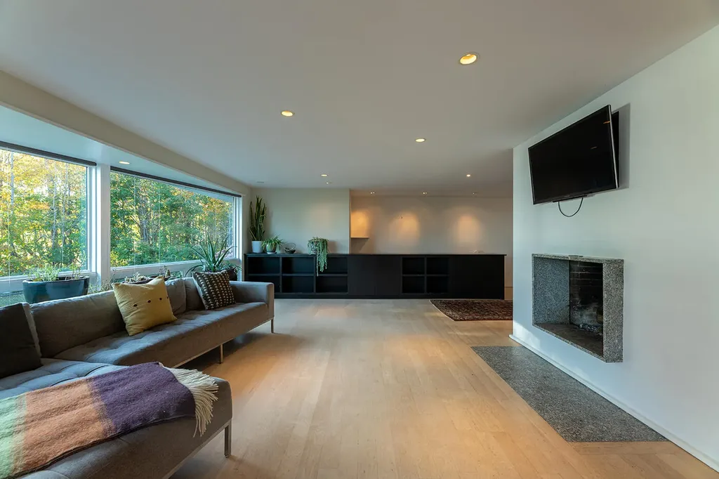 9 Samoset Road Rockland ME 04841