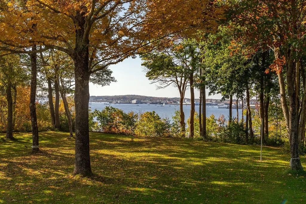 9 Samoset Road Rockland ME 04841