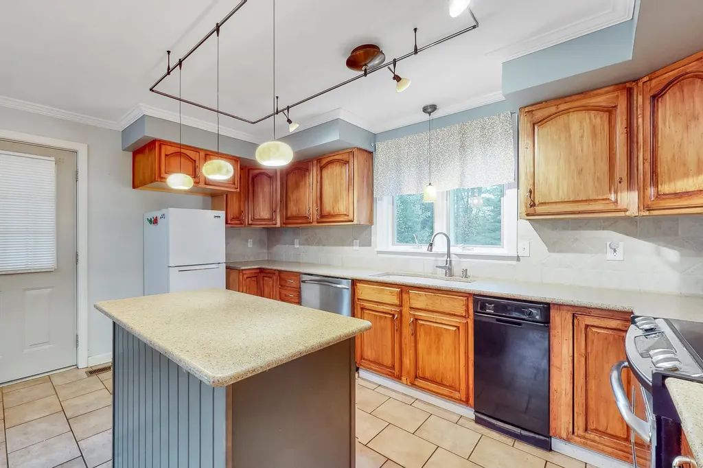 24 Evergreen Lane Durham ME 04222