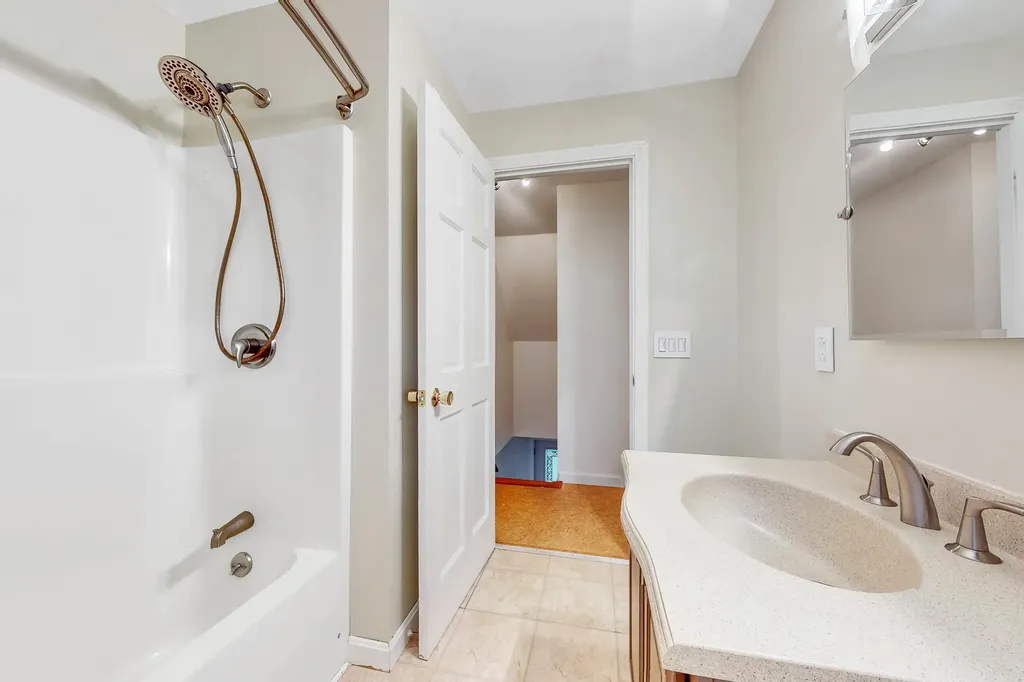 24 Evergreen Lane Durham ME 04222