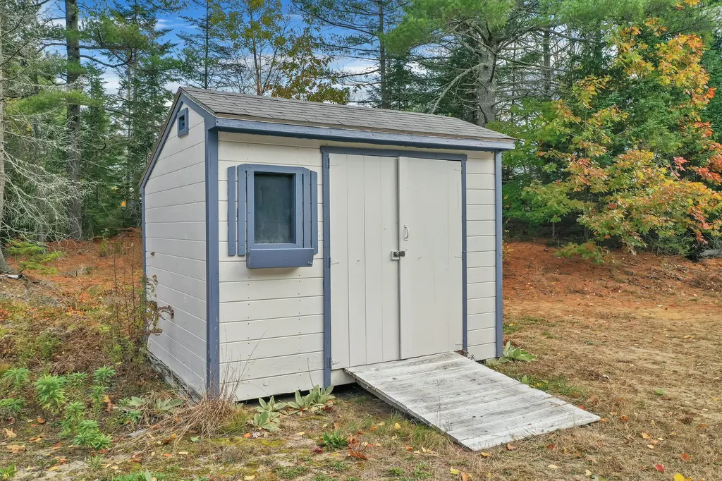 24 Evergreen Lane Durham ME 04222