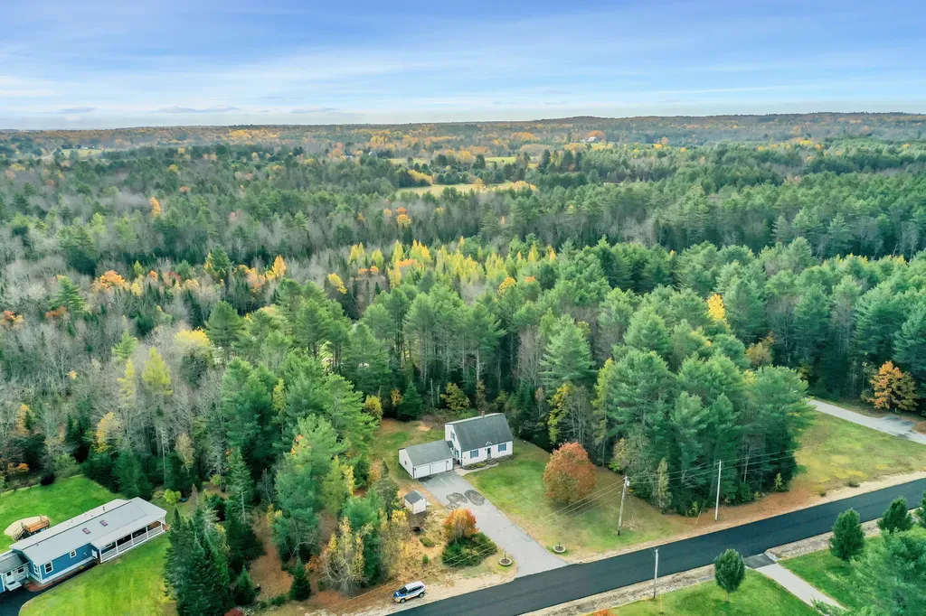 24 Evergreen Lane Durham ME 04222