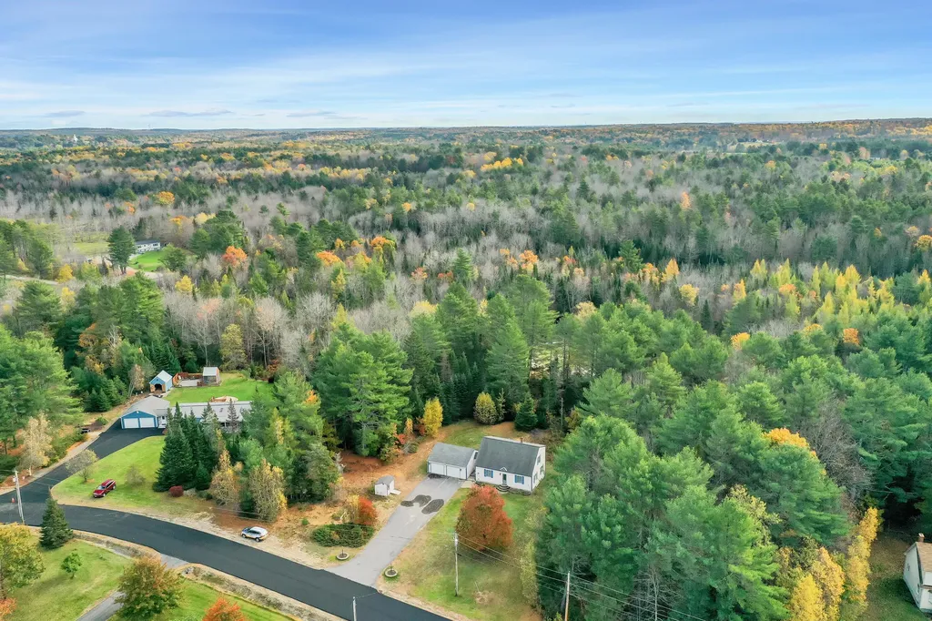 24 Evergreen Lane Durham ME 04222