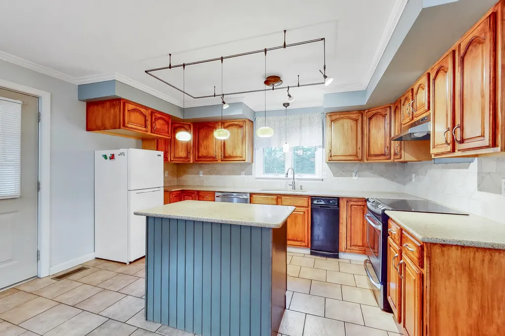 24 Evergreen Lane Durham ME 04222