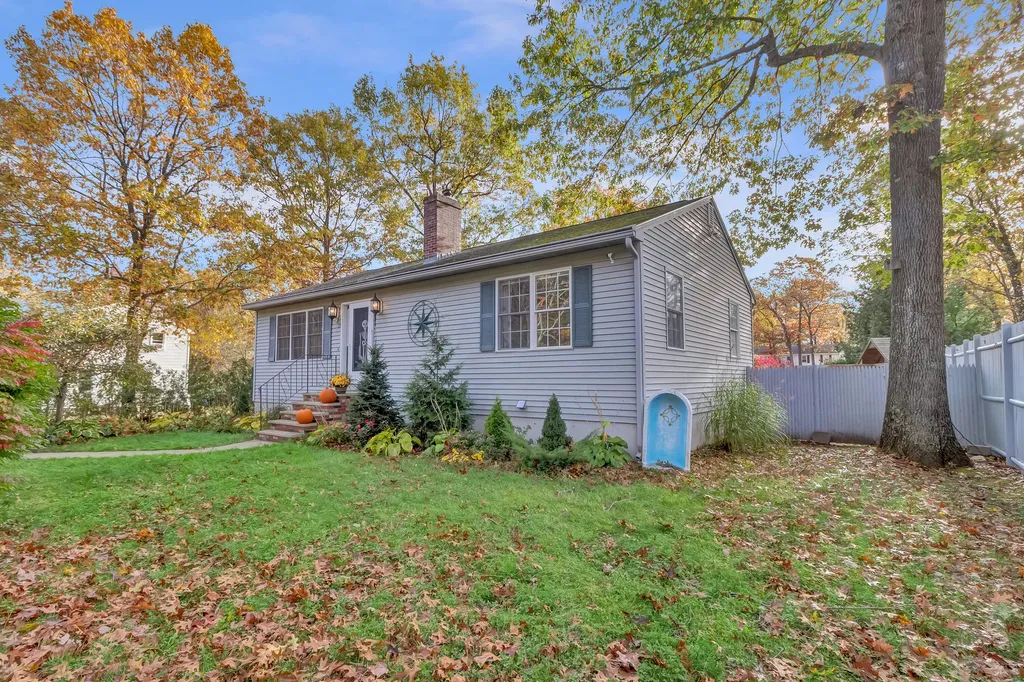 17 Dorrington Avenue Sanford ME 04073