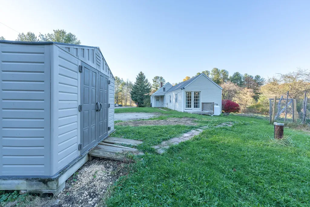 8 Brickyard Hill Road Durham ME 04222