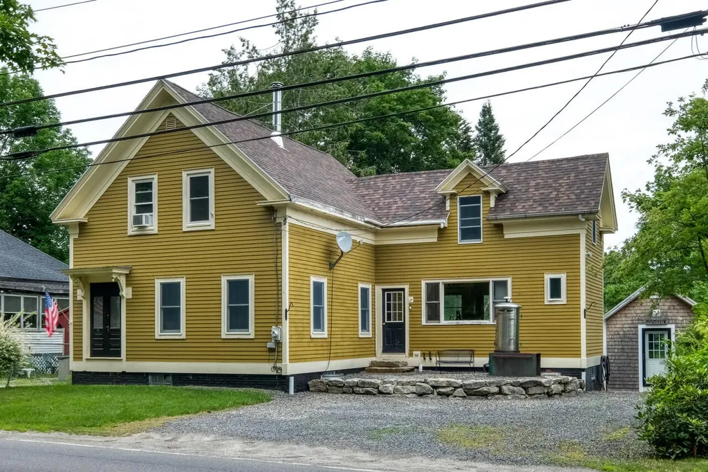 17 Mills Road Newcastle ME 04553