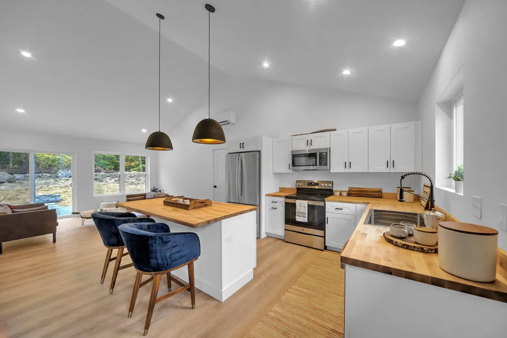 26 Brianna Drive Oakland ME 04963