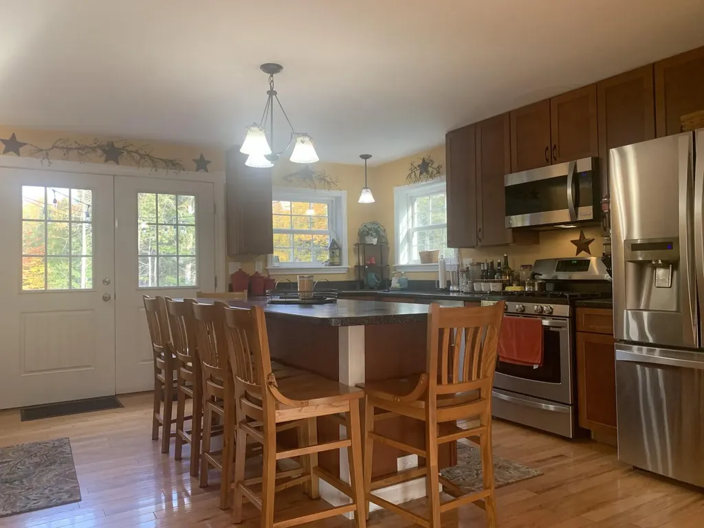 47 Winters Way Glenburn ME 04401