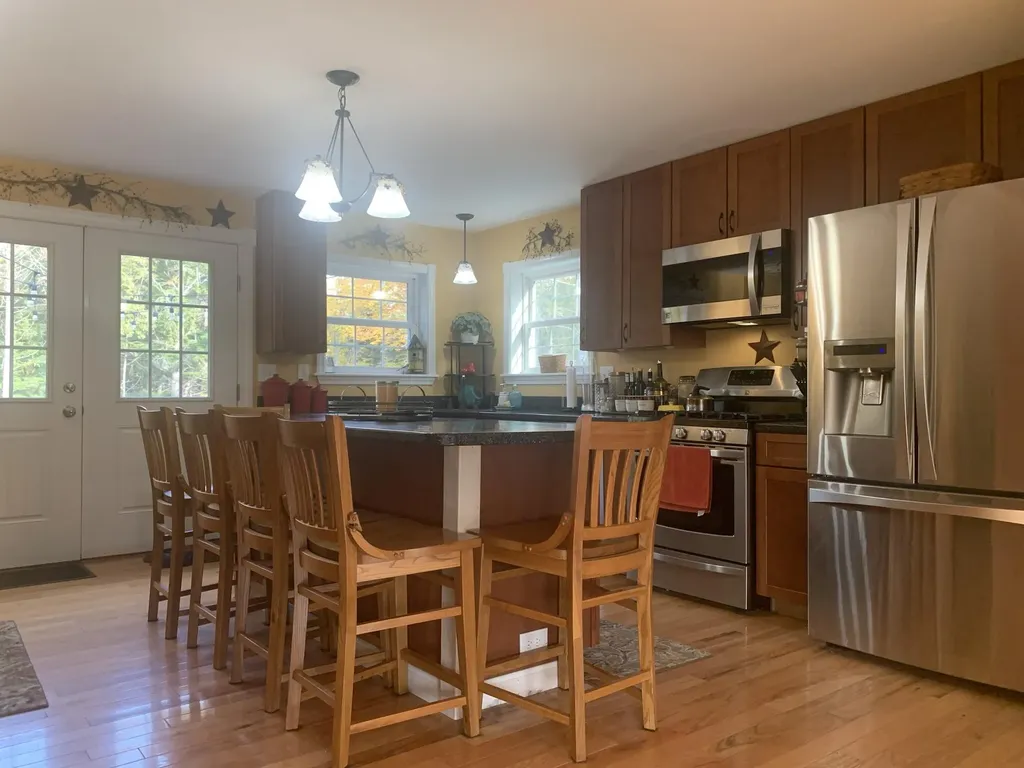 47 Winters Way Glenburn ME 04401