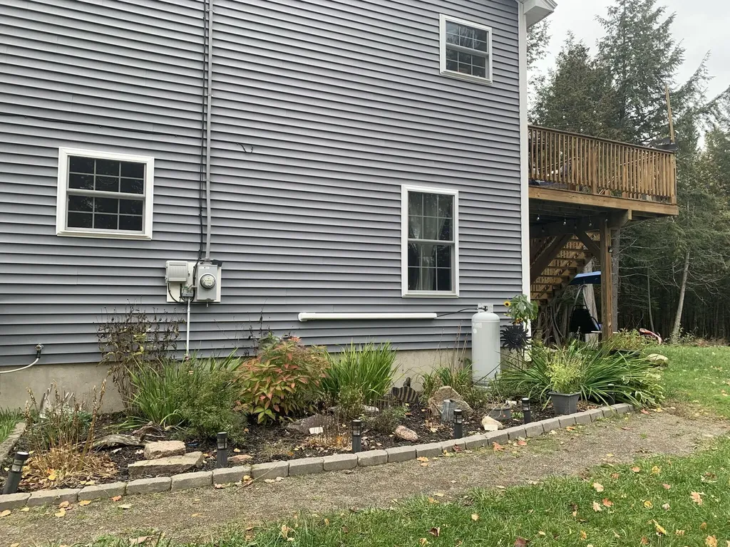 47 Winters Way Glenburn ME 04401