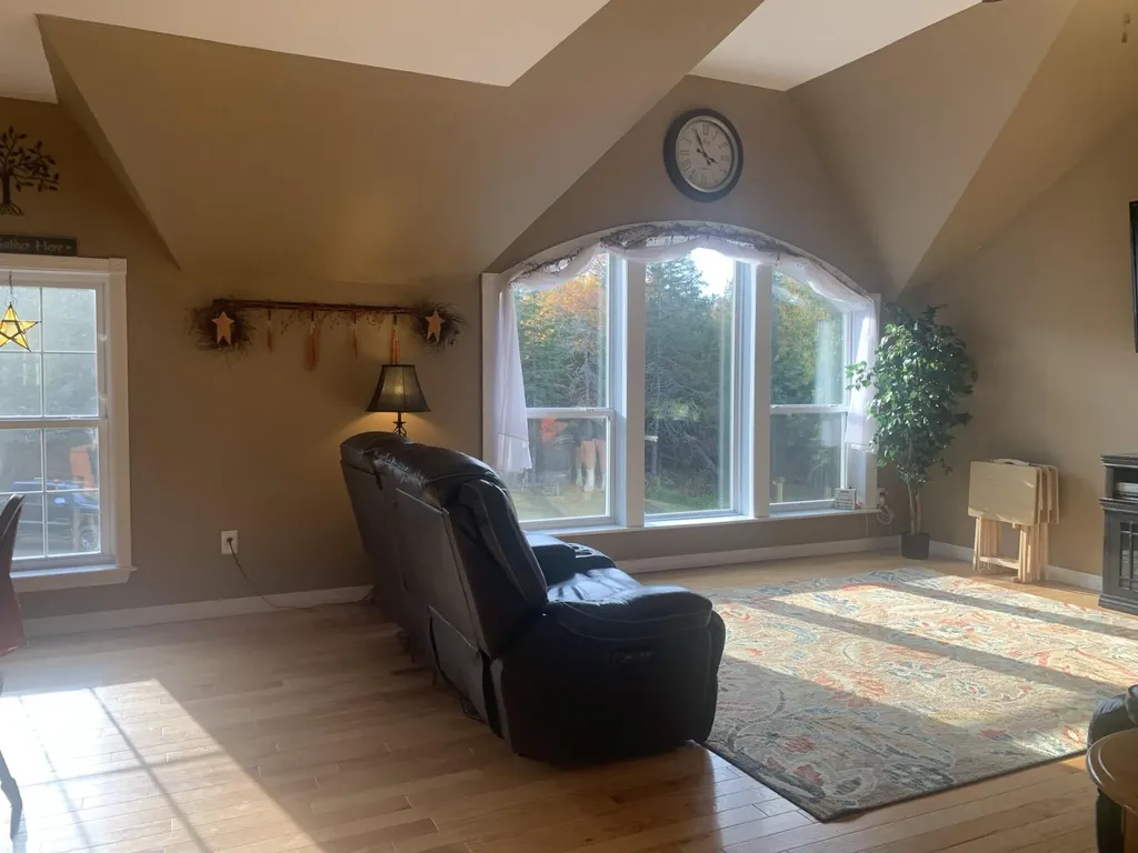 47 Winters Way Glenburn ME 04401