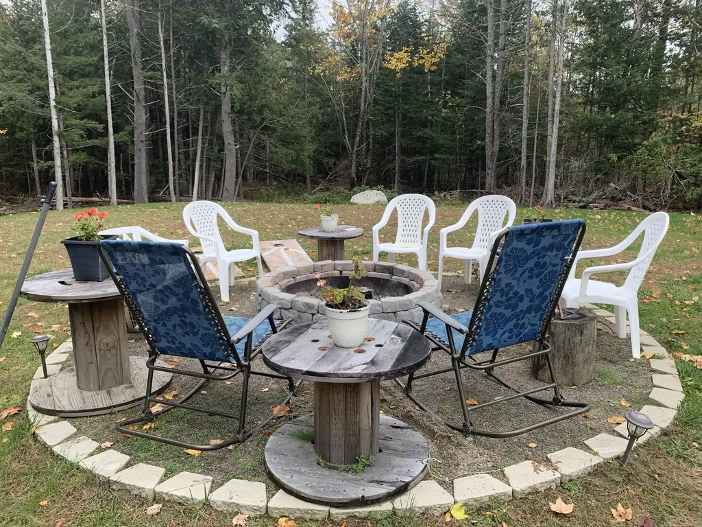 47 Winters Way Glenburn ME 04401