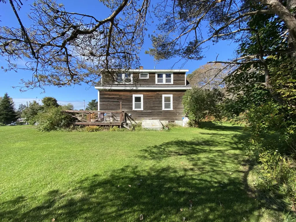 521 River Road Saint George ME 04860