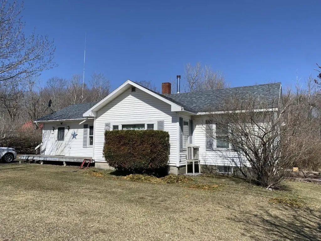 3093 Atlantic Highway Warren ME 04864