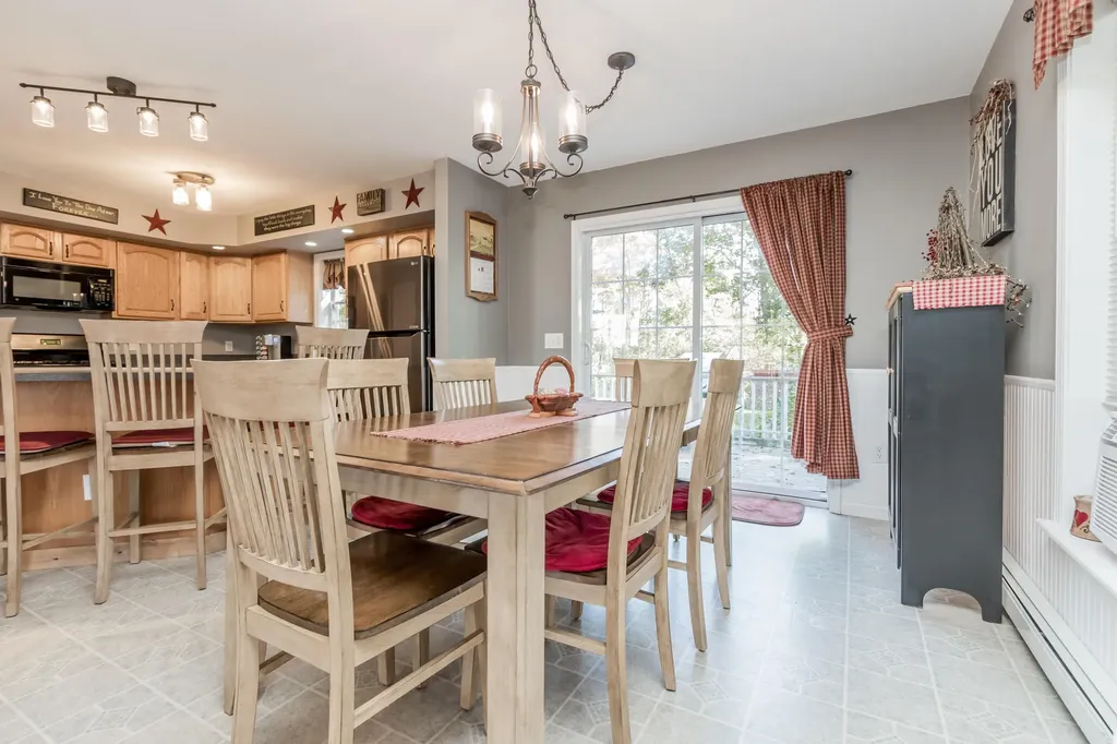825 White Road Bowdoinham ME 04008