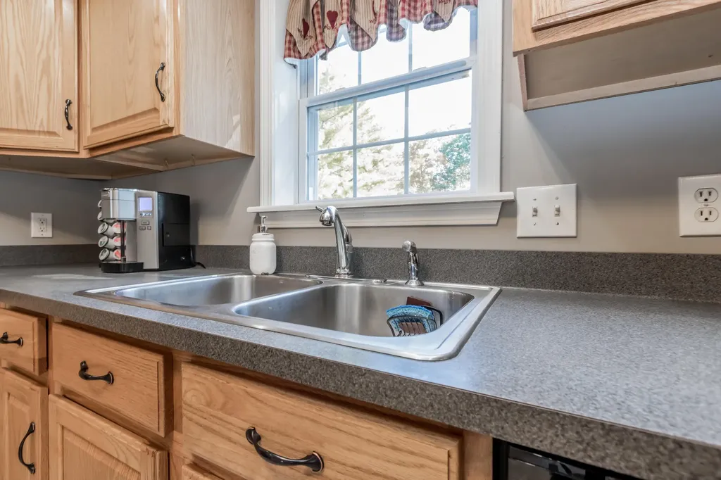 825 White Road Bowdoinham ME 04008