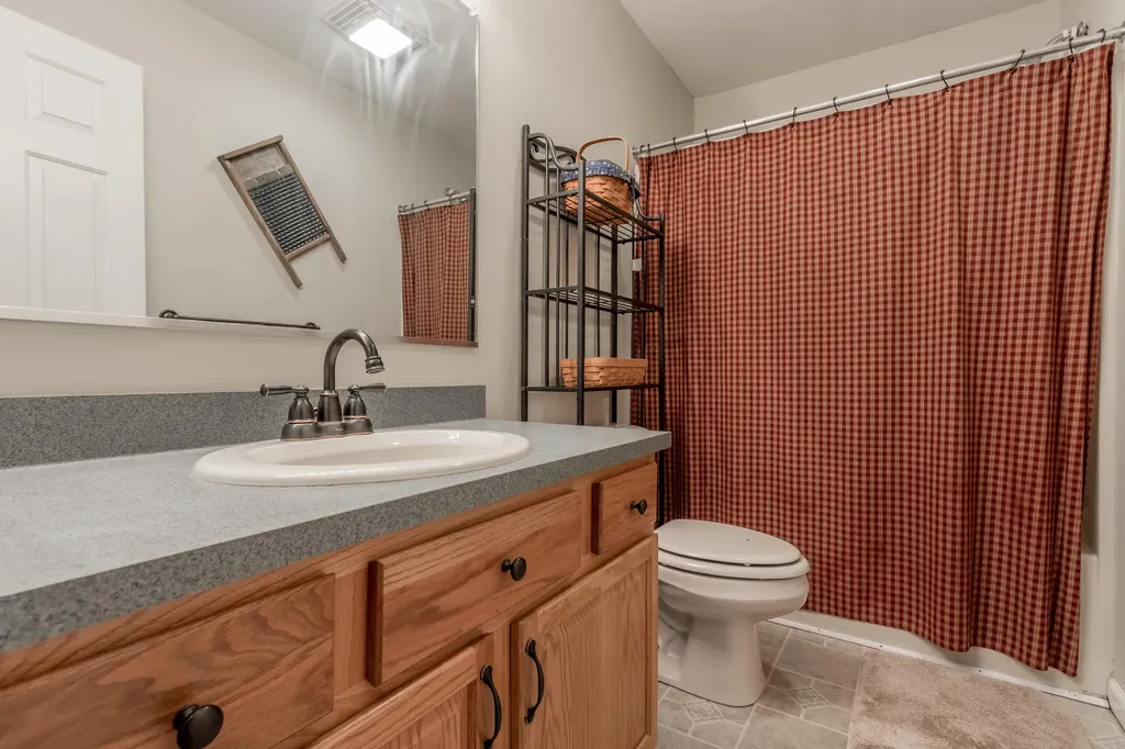 825 White Road Bowdoinham ME 04008