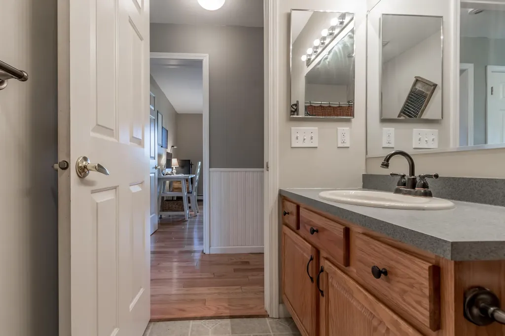 825 White Road Bowdoinham ME 04008