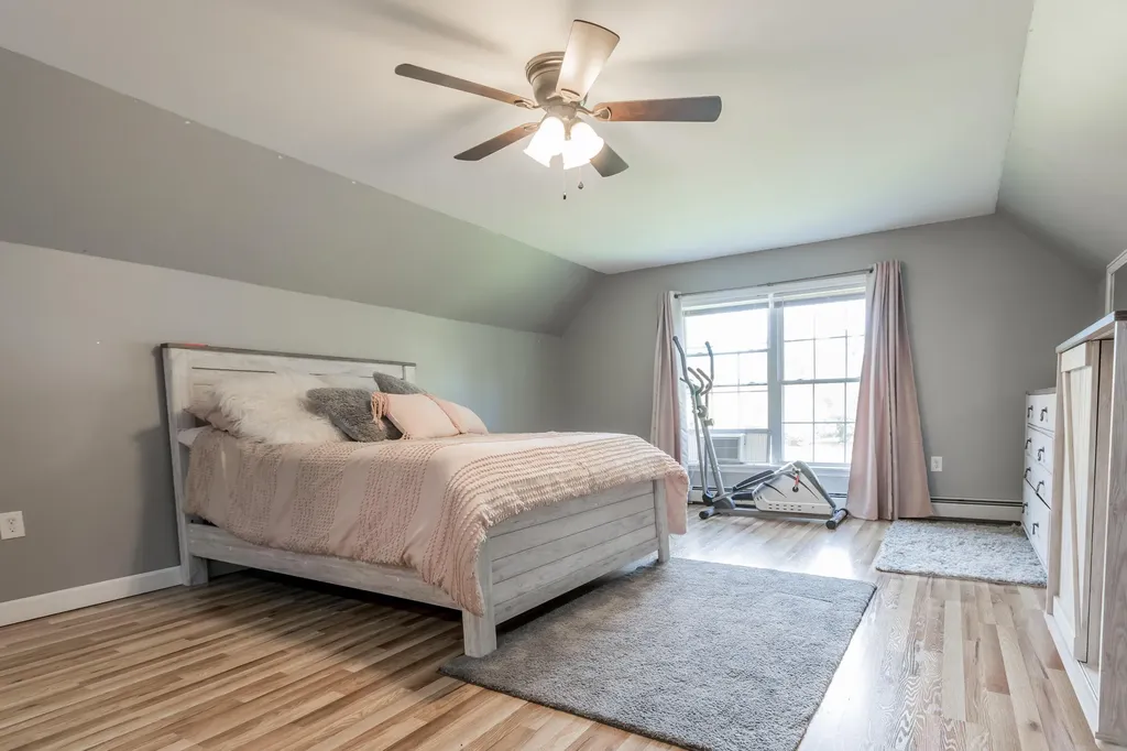 825 White Road Bowdoinham ME 04008