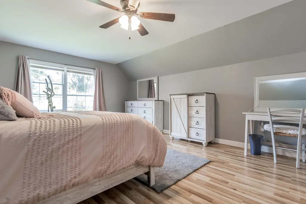 825 White Road Bowdoinham ME 04008