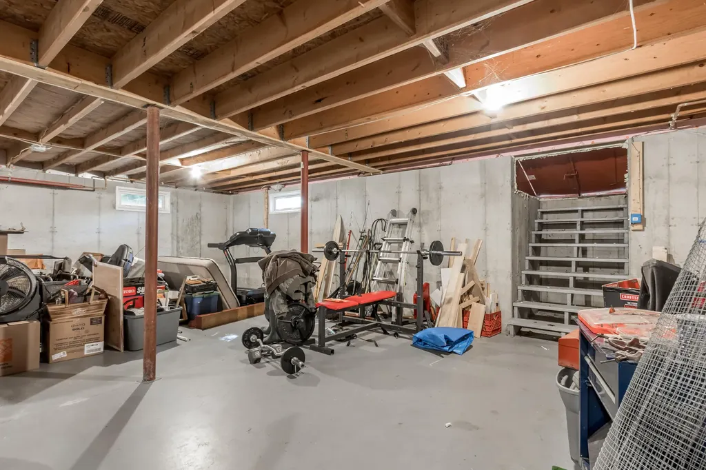 825 White Road Bowdoinham ME 04008