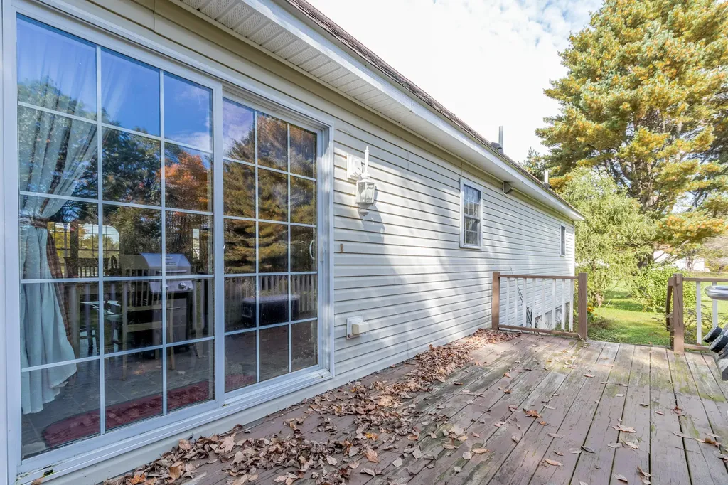 825 White Road Bowdoinham ME 04008