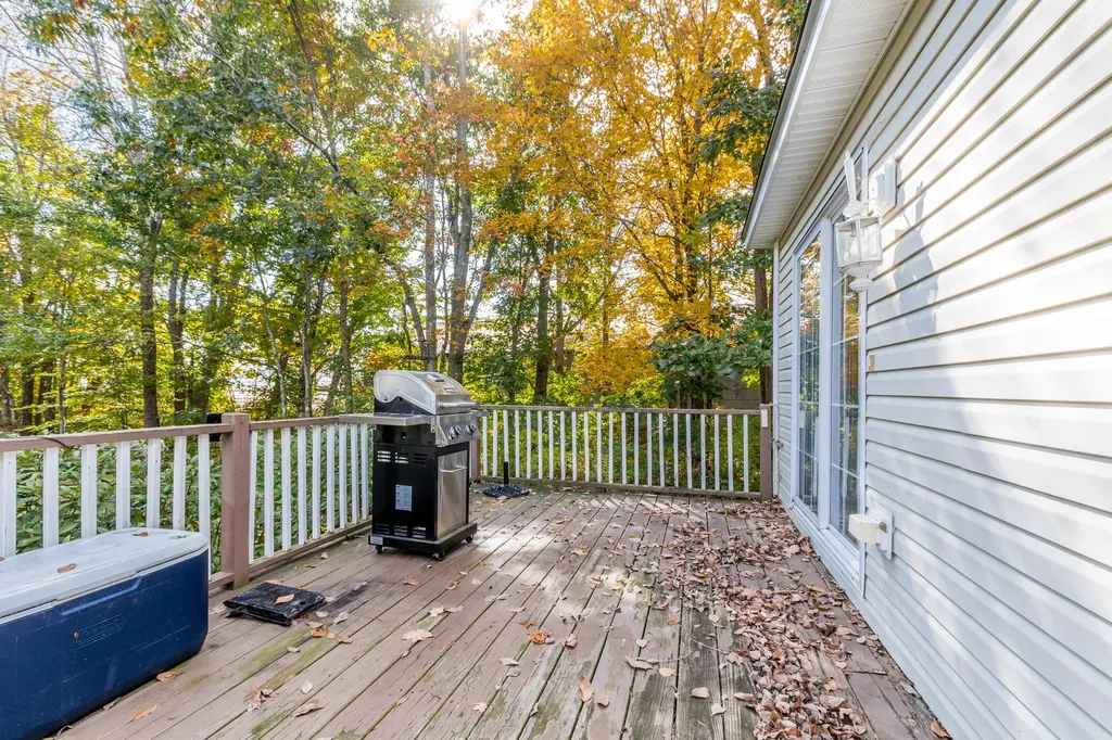 825 White Road Bowdoinham ME 04008