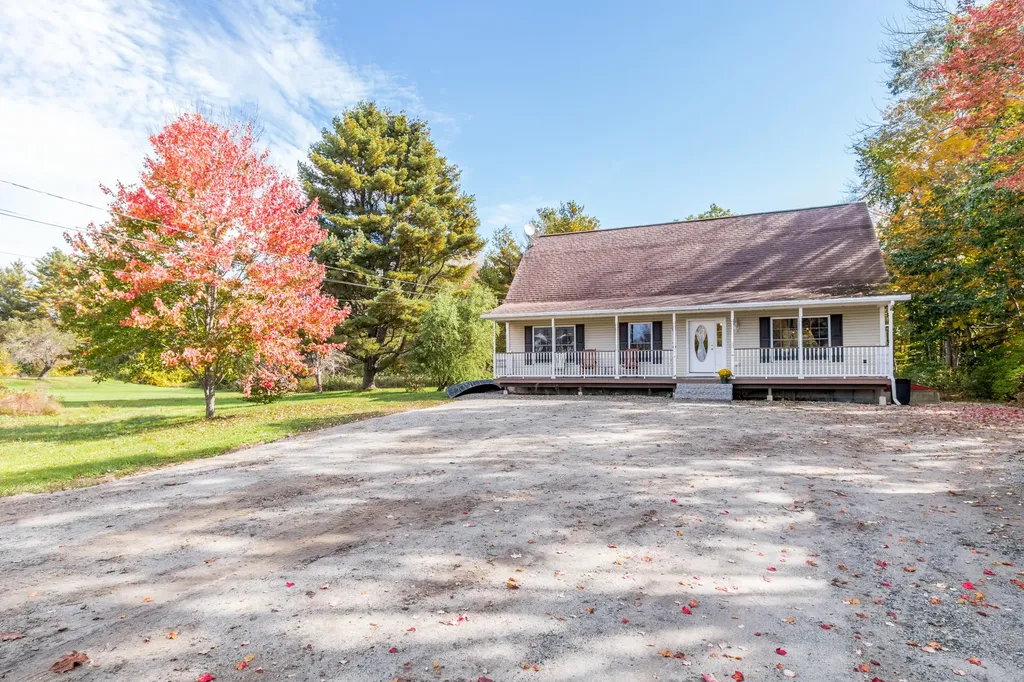 825 White Road Bowdoinham ME 04008