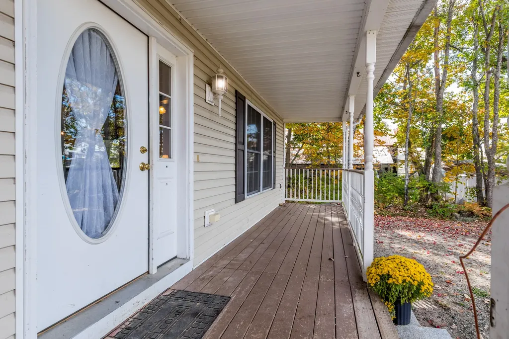 825 White Road Bowdoinham ME 04008
