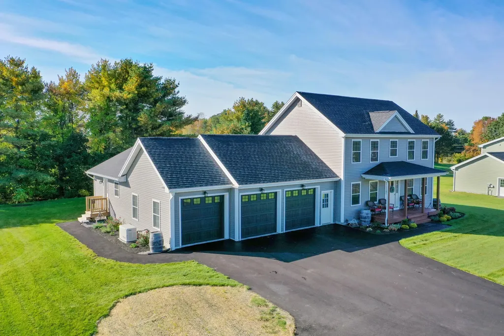 9 Dartmouth Place Windham ME 04062
