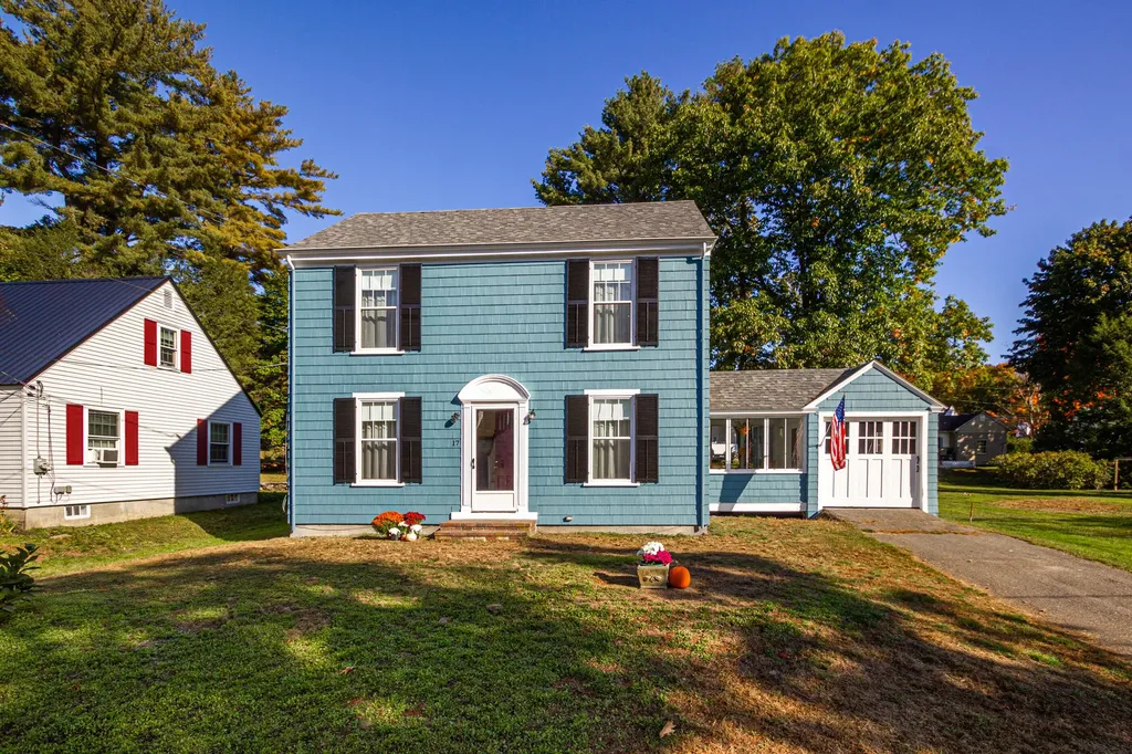 17 Manley Street Augusta ME 04330