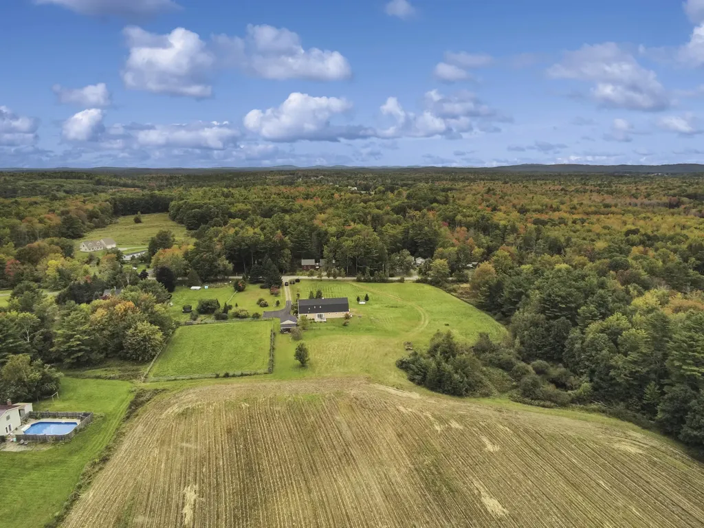 33 Heyer Road Waldoboro ME 04572