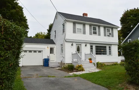 21 Hastings Street Portland ME 04102