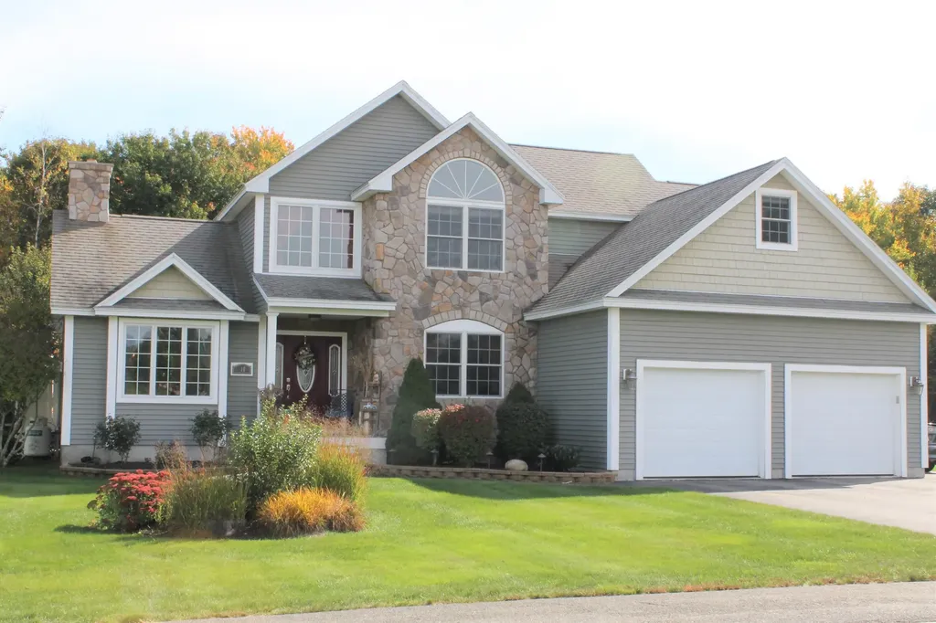 10 Chantelle Way Saco ME 04072