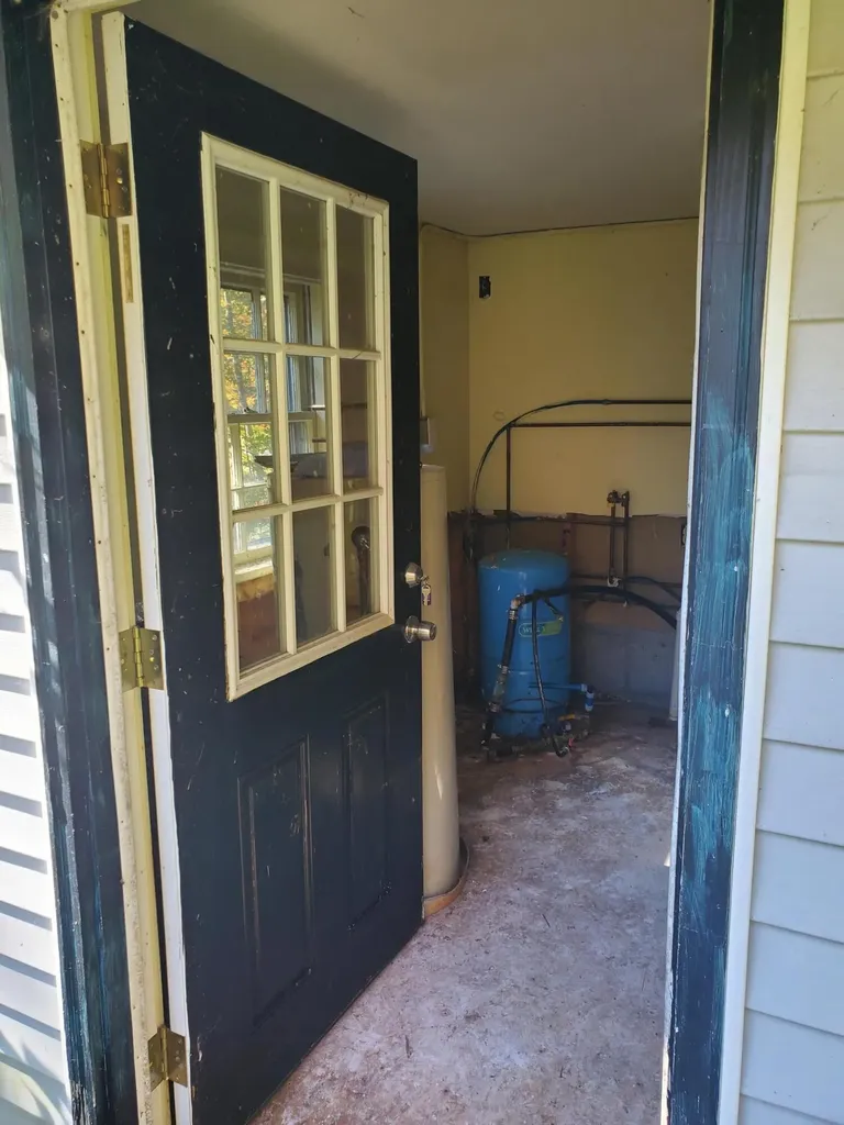 33 W Street Extension Rockport ME 04856