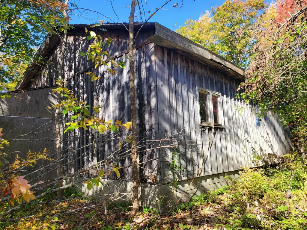 33 W Street Extension Rockport ME 04856