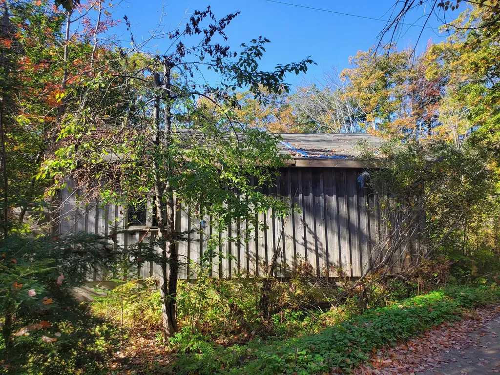 33 W Street Extension Rockport ME 04856