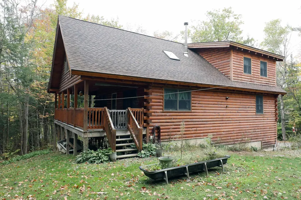 11 Evergreen Way Gardiner ME 04345