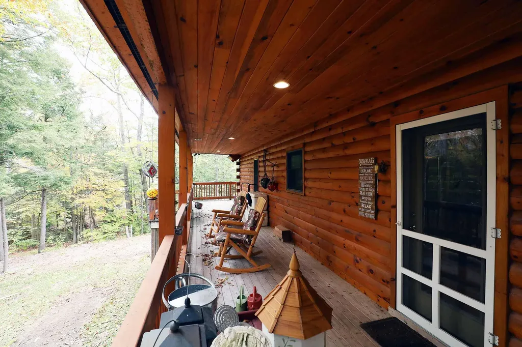 11 Evergreen Way Gardiner ME 04345