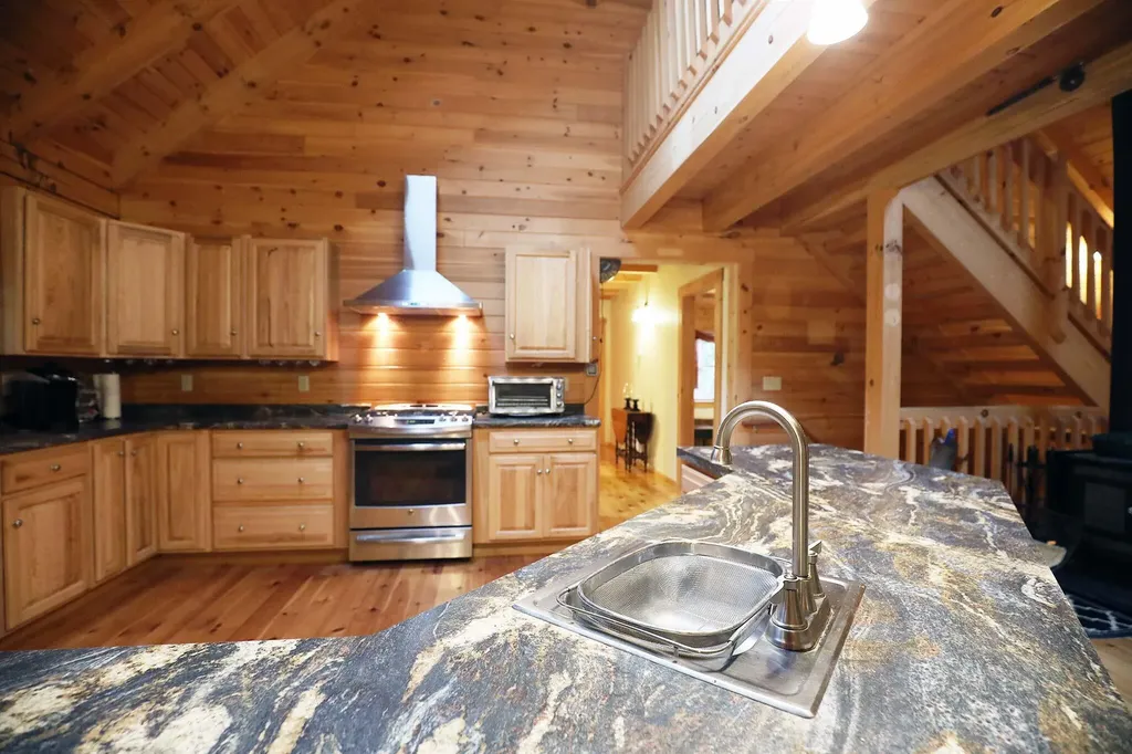 11 Evergreen Way Gardiner ME 04345