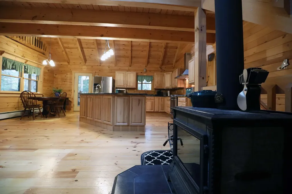 11 Evergreen Way Gardiner ME 04345