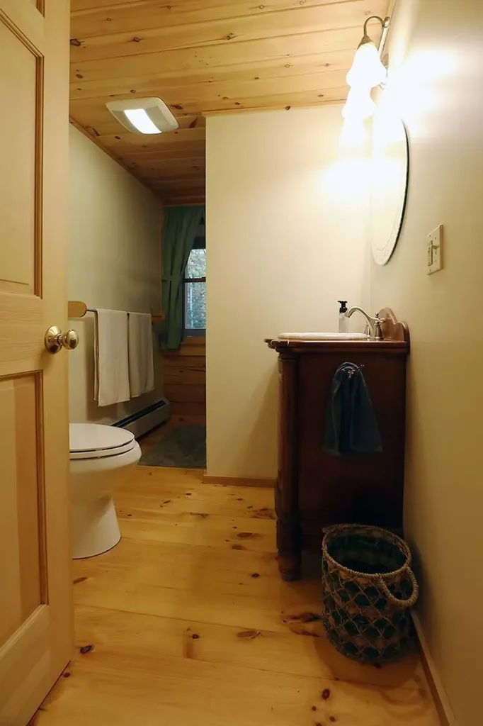 11 Evergreen Way Gardiner ME 04345