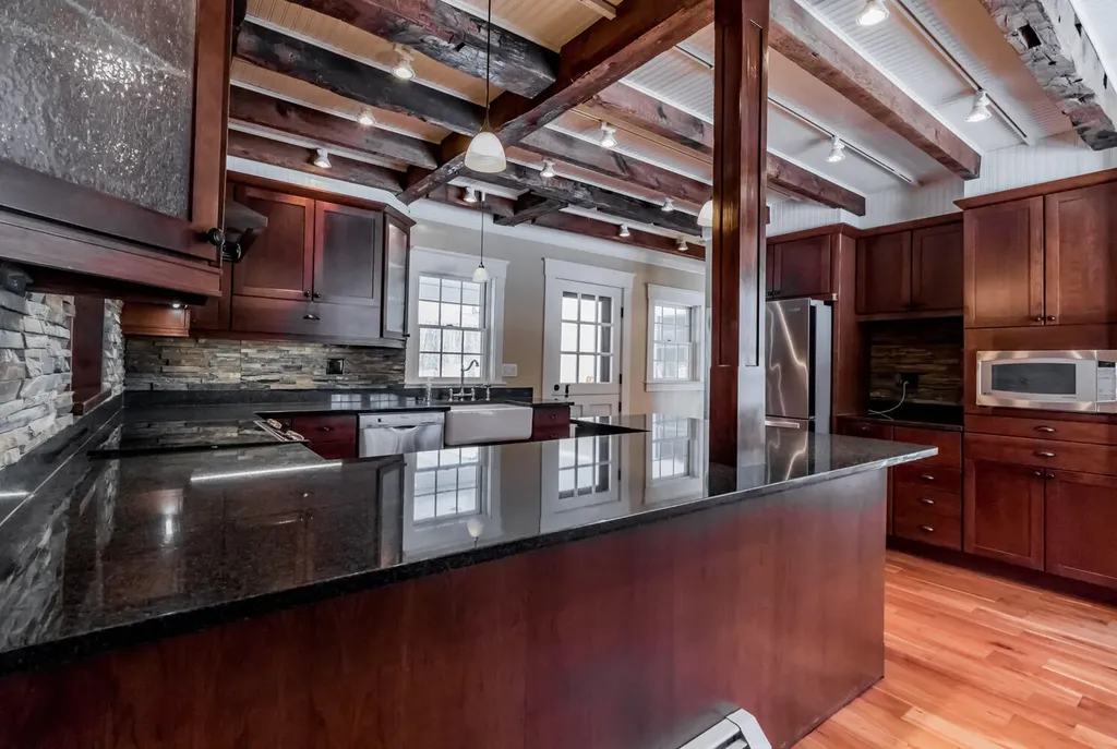 209 Dunn Road Poland ME 04274