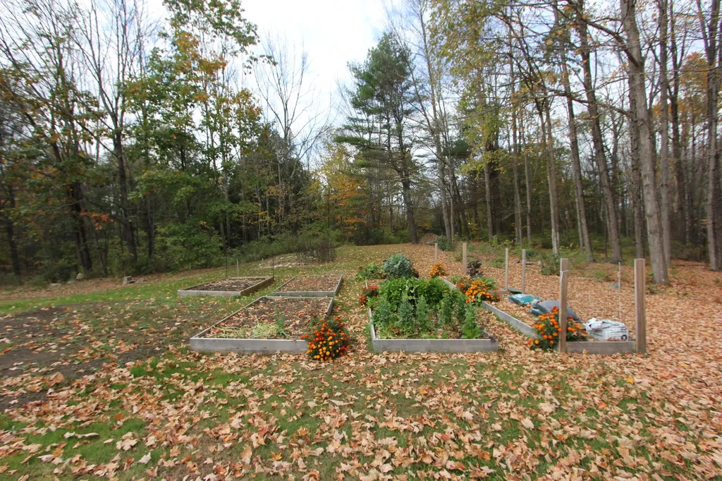 209 Dunn Road Poland ME 04274