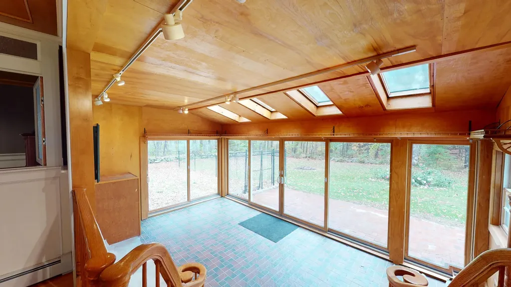 209 Dunn Road Poland ME 04274