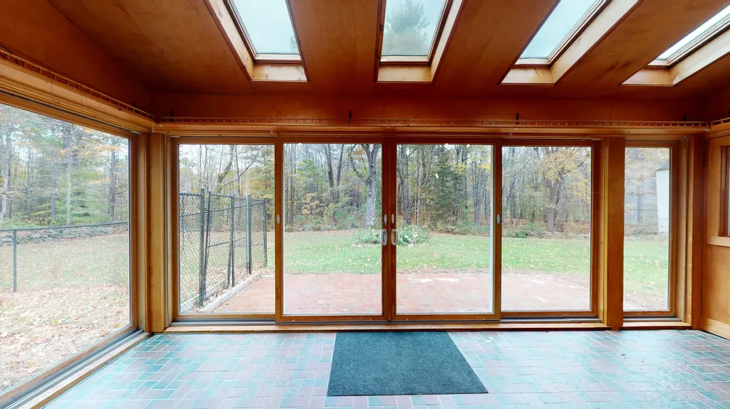 209 Dunn Road Poland ME 04274