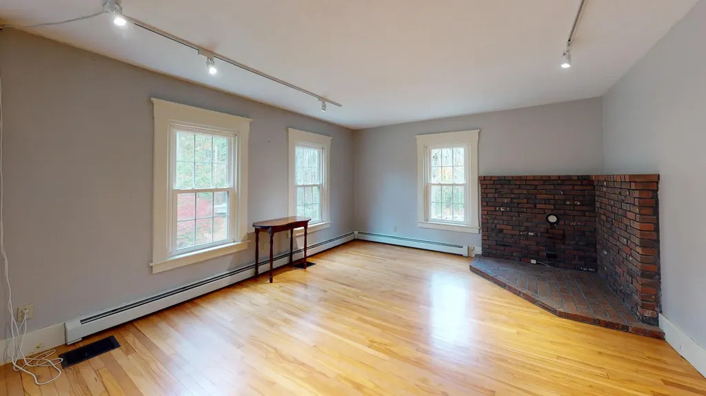 209 Dunn Road Poland ME 04274